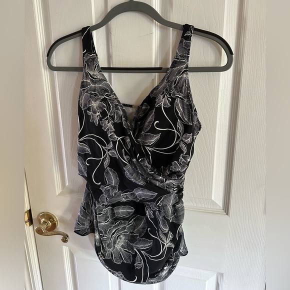 Lands' End Other - Lands End Bathing Suit Top